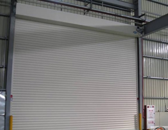 抗風卷簾門特點：